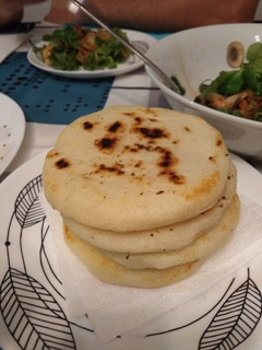 Una foto de Arepas