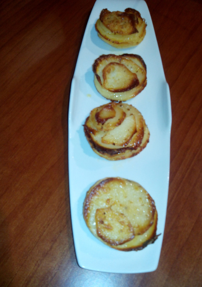 Una foto de Milhojas De Patata(para guarnición)