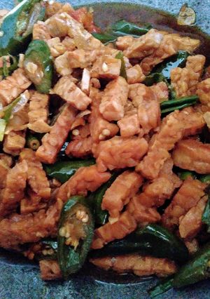 A picture of Oseng-oseng Tempe / Stir-fried Tempe (Vegan).