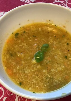 Une photo de Sauce ail carotte citron bio et basilic frais
