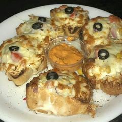 A picture of Cheesy bread.