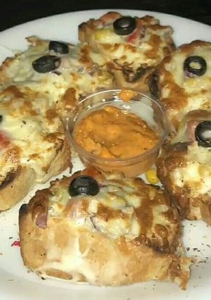 A picture of Cheesy bread.