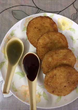 A picture of Chatpate crispy disk.