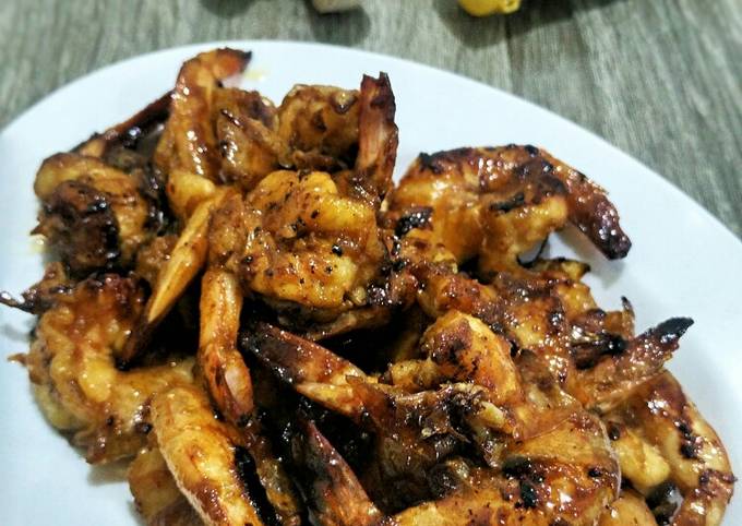 Cara Gampang Membuat Udang Bakar Mentega Madu Anti Gagal