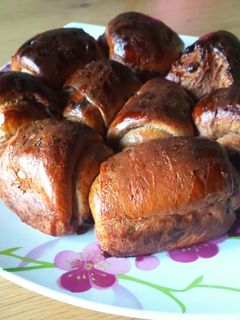 Une photo de Brioche au lait concentré sucré et pépites de chocolat (la plus facile de mes recettes de brioche)