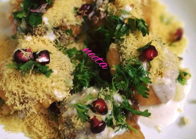 Recipe of Super Quick Homemade Yummy Alu Dahi Puri