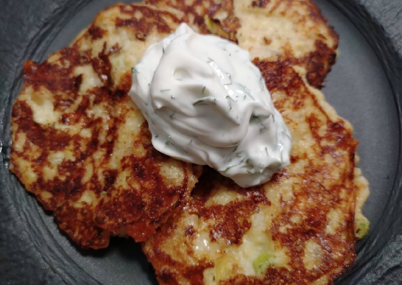 Mini mozzarella and potato pancakes