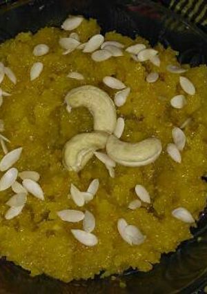 मूंग दाल का हलवा (Moong daal ka halwa recipe in hindi) रेसिपी मुख्य फोटो