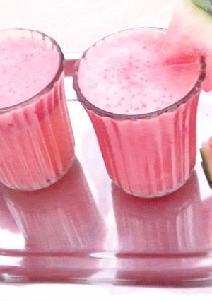 वाटरमेलन जूस (Watermelon juice recipe in hindi) रेसिपी मुख्य फोटो