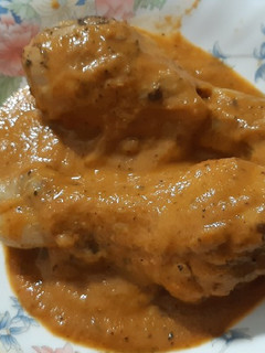 Foto principal de Muslos de pollo en salsa de vino