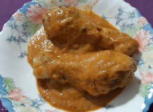 Foto principal de Muslos de pollo en salsa de vino