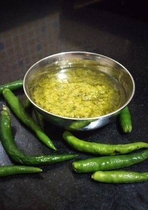 मिरची ठेचा.. (mirchi thecha recipe in marathi) रेसिपी चे मुख्य फोटो 