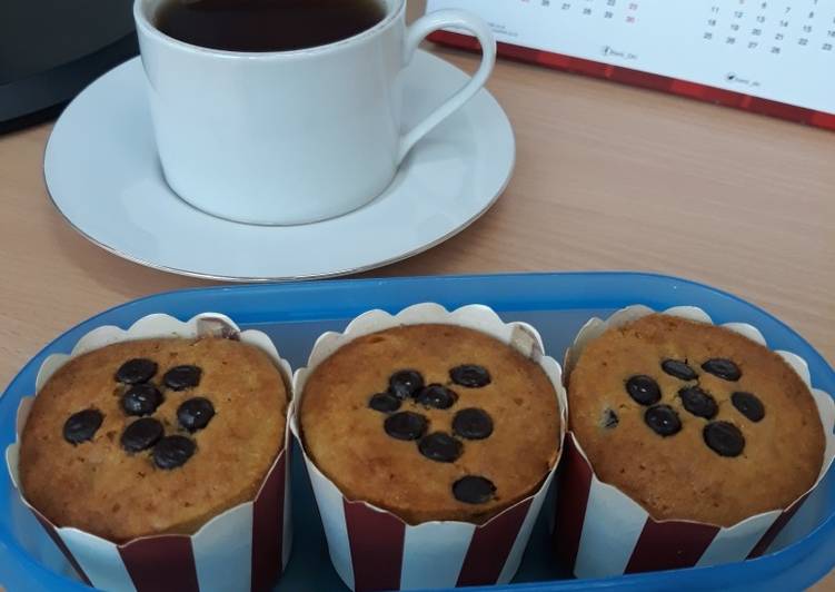 Langkah Mudah untuk Membuat Muffin vanila chocochips Anti Gagal