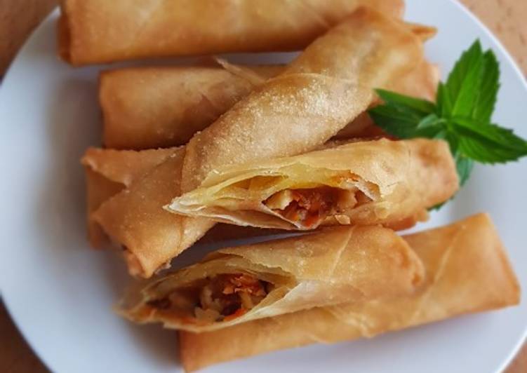 Steps to Prepare Award-winning Spring Rolls