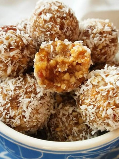 Foto de BRIGADEIROS de FRUTOS SECOS