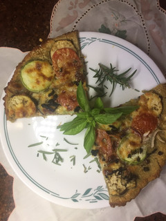 Una foto de Focaccia 🍕 de Garbanzos: sin harina de trigo totalmente FIT, coma sano sin remordimiento 🙏🏻😍