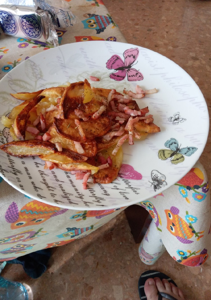 Una foto de Patatas con bacon al horno