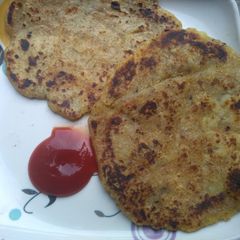 A picture of Aaloo paratha.