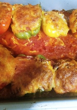 A picture of Spanish Stuffed Peppers.
