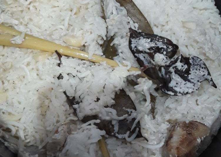 Bahan mengolah Nasi liwet rice cooker so simple. Anti Gagal