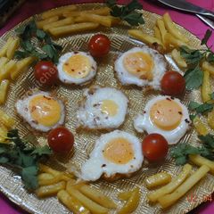A picture of Frozen Fried Egg  نیمرو با تخم مرغ یخ زده.