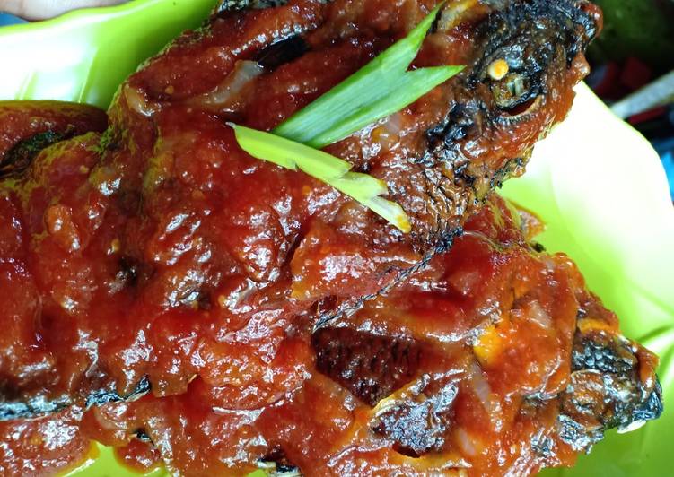 Resep Nila goreng saos tomat yang lezat dan Mudah Dibuat