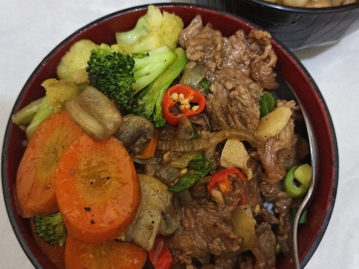 Cara Gampang Membuat Beef Ricebowl with Veggie, Bikin Ngiler