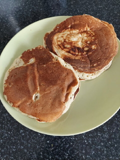 Una foto de Tortitas de plátano fácil y rápido