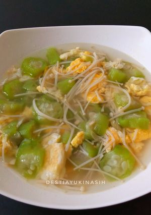 Foto resep Sayur Oyong Enoki Kuah Telur