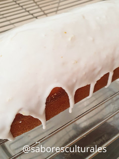 Una foto de ◈ Budín de limón, naranja y amapola 🍋🍊
