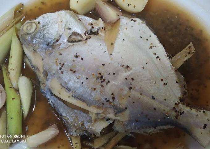 Resep Ikan Bawal Kukus Halia dan Serai untuk Ibu Pantang Anti Gagal