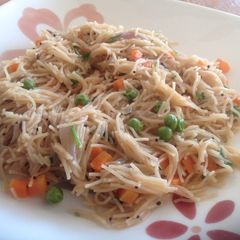 A picture of Vegetable Semiya Upma.