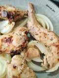 Conejo al horno con miel, mostaza y romero