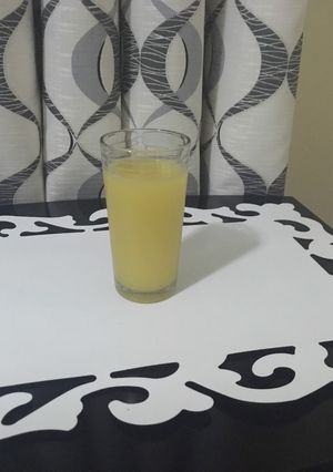A picture of Fresh pineapple juice.