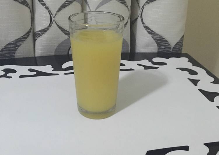 How to Make Super Quick Homemade Fresh pineapple juice
