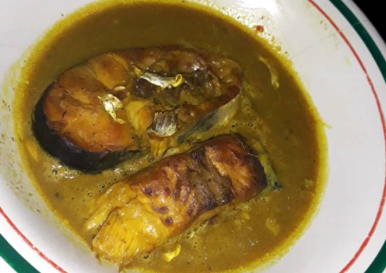 Tenggiri bumbu kuning