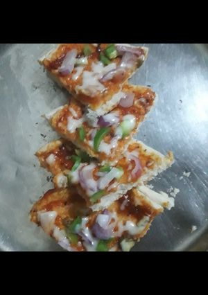 चीज़ पिज़्ज़ा (cheese pizza recipe in Hindi) रेसिपी मुख्य फोटो