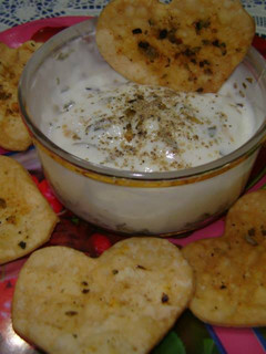 Una foto de Dip corazon para comenzar la velada