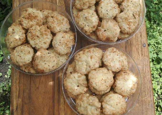 Resep Cookies Kelapa Oleh Sofiyah - Cookpad