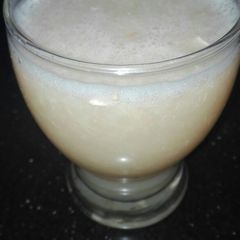 A picture of Grapefruit and Mosambi Juice.