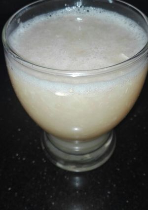 A picture of Grapefruit and Mosambi Juice.