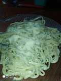 Fideos con crema y albahaca, súper rico 🤩🤤