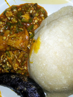 A picture of Okrasoup+garri.