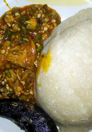 A picture of Okrasoup+garri.