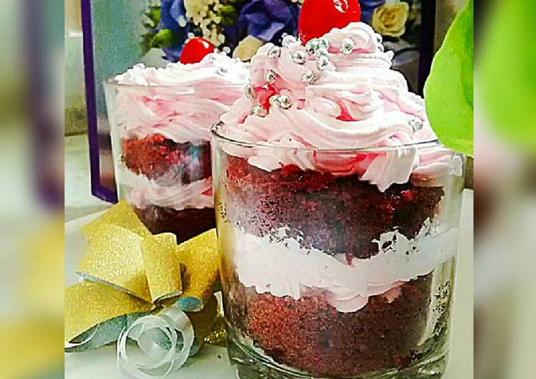 Steps to Prepare Homemade Red velvet glass cake