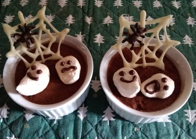 Recipe of Speedy Mousse al cioccolato e caffè versione Halloween 👻