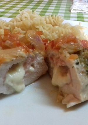 Una foto de Pechugas rellenas