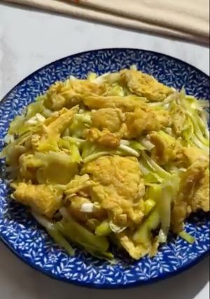A picture of Eggs and Chinese Yellow Chives Stir Fry.