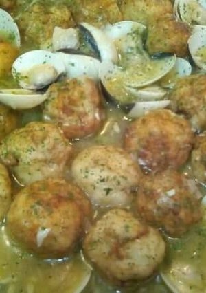 Foto principal de Albóndigas de merluza en salsa verde