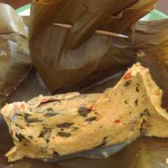A picture of Pepes Tahu Ayam kemangi.